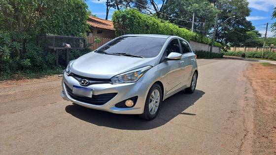 HYUNDAI HB20 1.6 PREMIUM 16V FLEX 4P AUTOMÁTICO